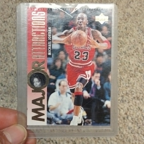 Michael Jordan Basket Ball Cards- - Picture 4 of 4